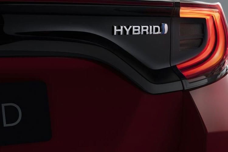 toyota yaris hatchback 1.5 hybrid 130 gr sport 5dr cvt [bi-tone] detail view