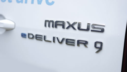 MAXUS E DELIVER 9 MWB ELECTRIC FWD 150kW Chassis Cab 65kWh Auto view 6